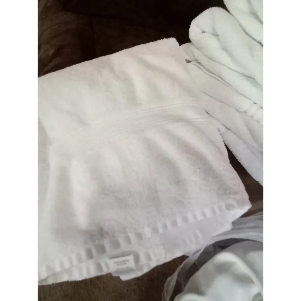 bulk lot of 6 white bath towels cotton Pre-owned